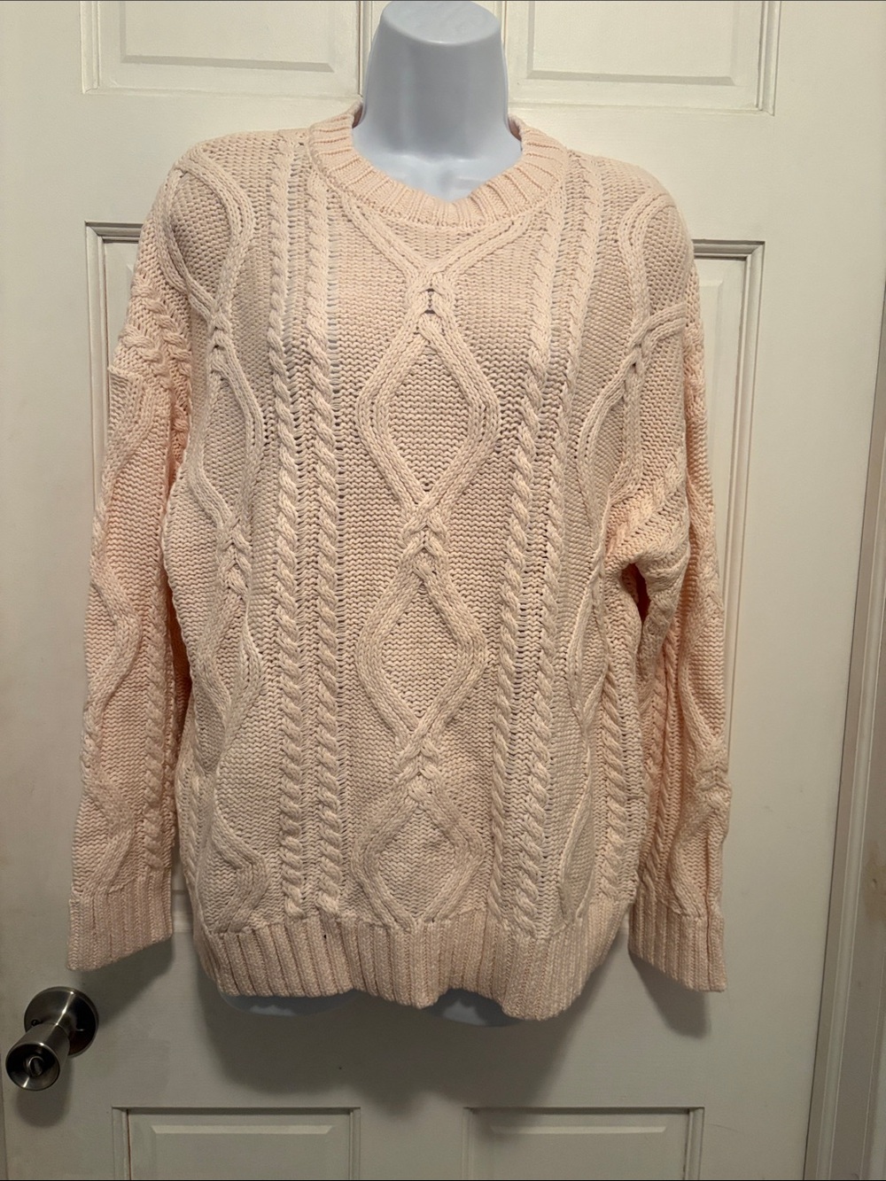 Trendy Queen Everyday Cable Knit Crewneck Sweater in Soft Cream Blush size Small